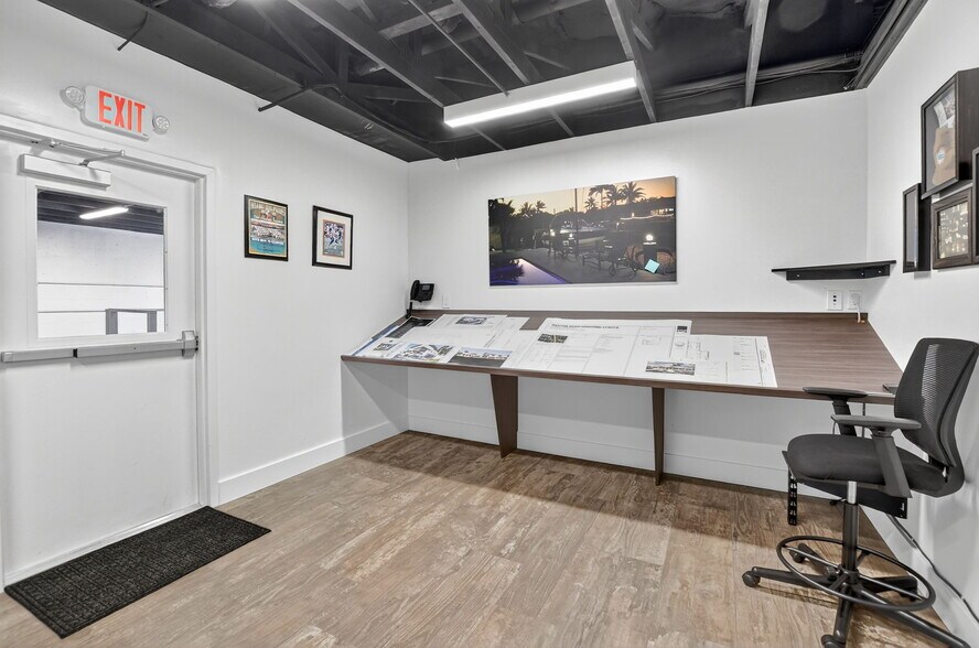 More Photos Of 442 NW 35th St, Boca Raton Office For Sale