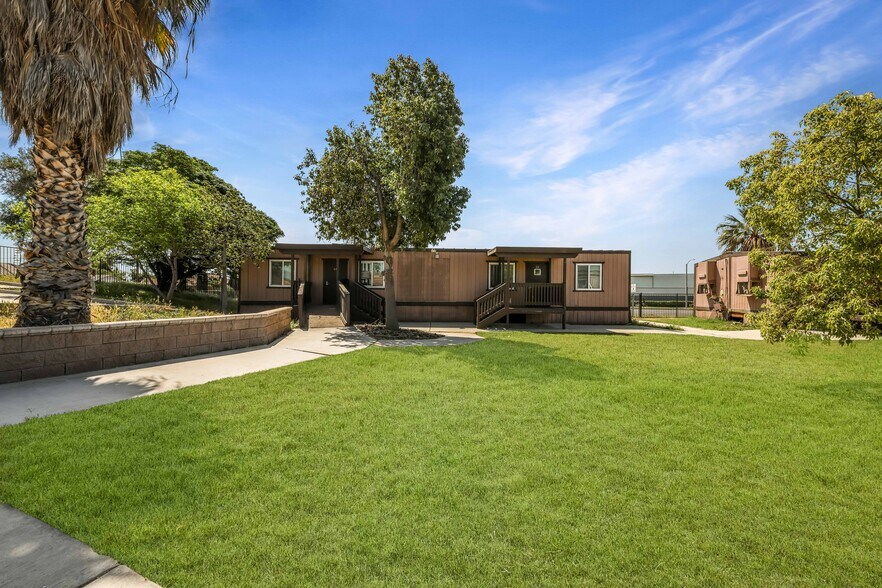 More Photos Of 9904 Bloomington Ave, Bloomington Specialty For Sale