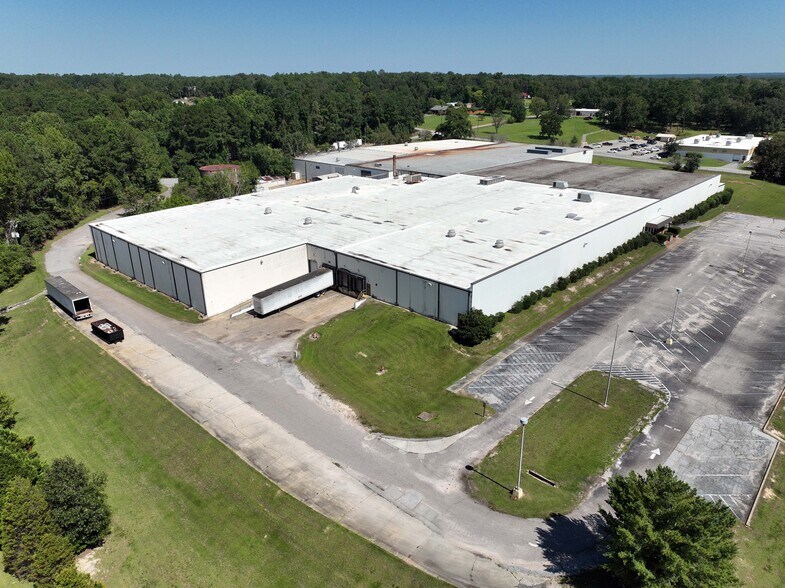More Photos Of 412 Groves St, Lugoff Manufacturing For Lease