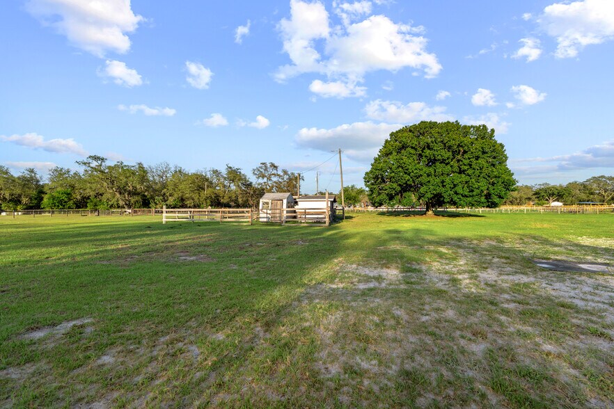 More Photos Of 7705 Gardner Rd, Tampa Specialty For Sale