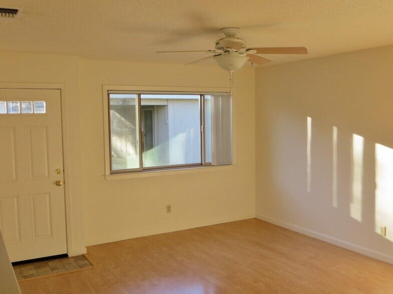 More Photos Of 415 4th St, Winters Multifamily For Sale