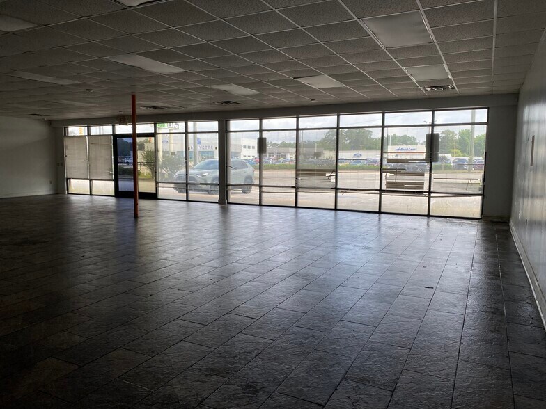 More Photos Of 5109-5137 Raeford Rd, Fayetteville Freestanding For Lease