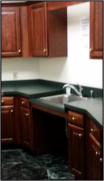 More Photos Of 333 Fairfield Rd, Fairfield Office For Lease