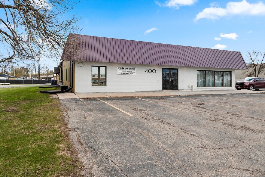 More Photos Of 400 E Highland Dr, Oconto Falls Office For Lease