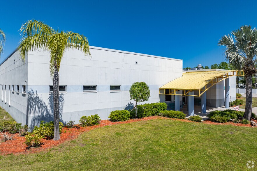 More Photos Of 2814 14th Ave SE, Ruskin Healthcare For Sale