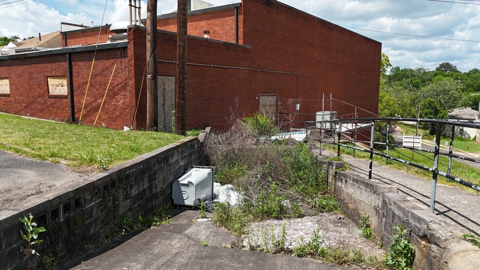 More Photos Of 301 21st Ave S, Birmingham Schools For Sale