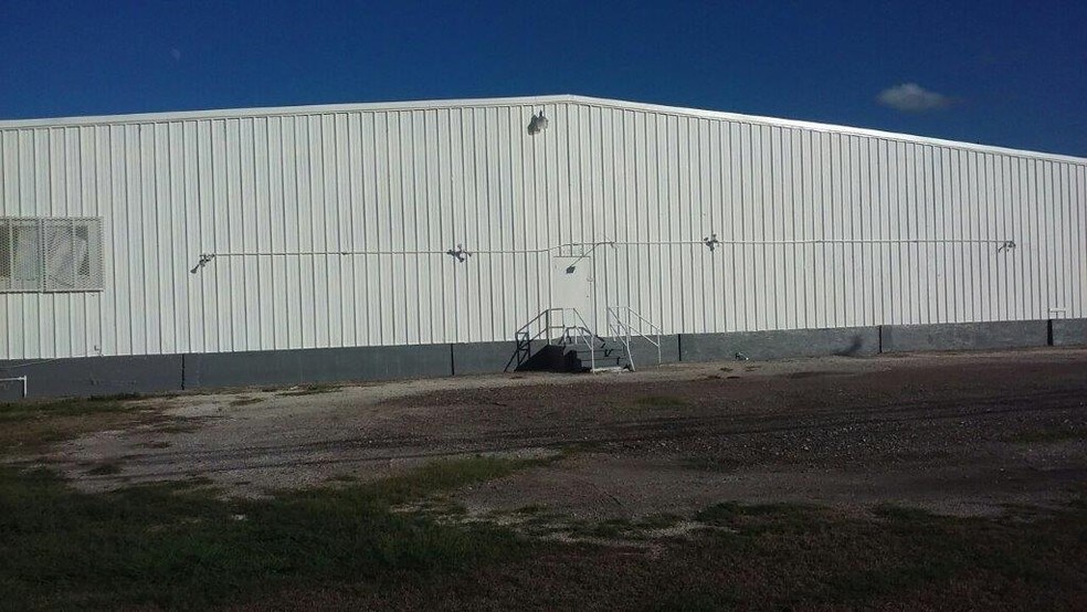 More Photos Of 5568 Ayers St, Corpus Christi Warehouse For Lease