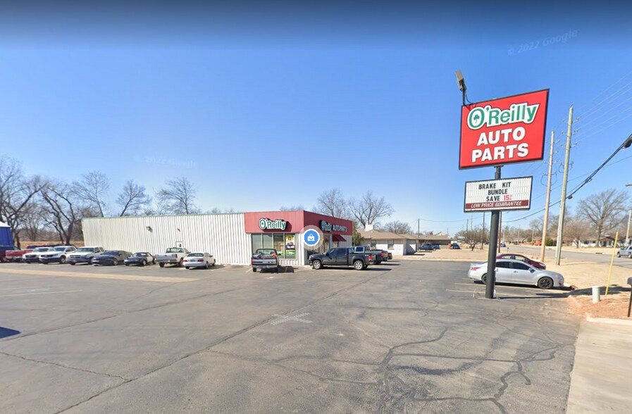 More Photos Of 1006 W Main St, Jenks General Retail For Sale