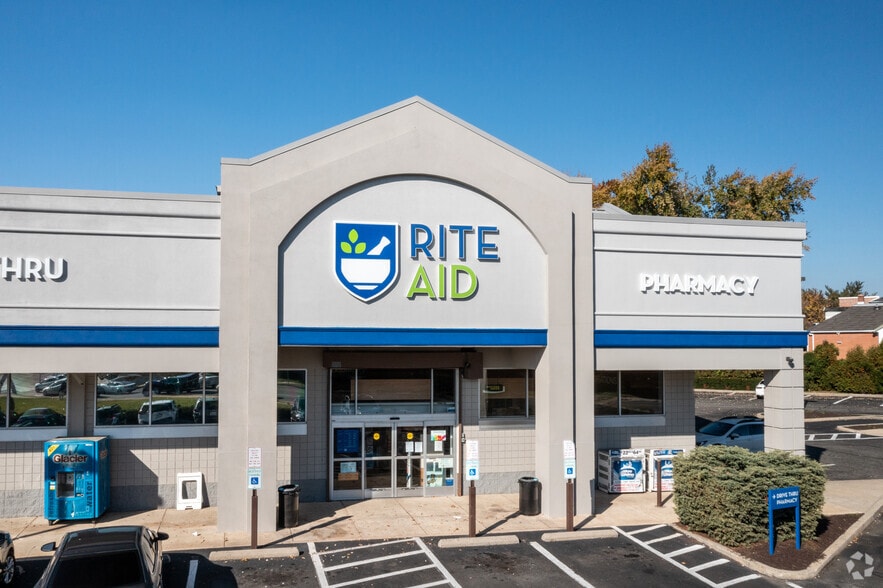 More Photos Of 7400-7432 Oxford Ave, Philadelphia Drugstore For Sale