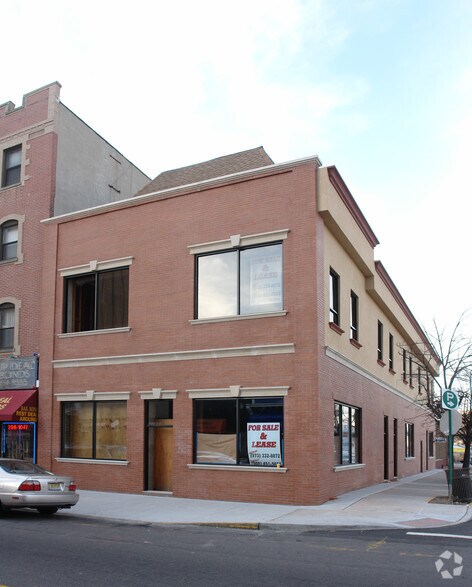 More Photos Of 1201 E Grand St, Elizabeth Storefront Retail Office For Sale