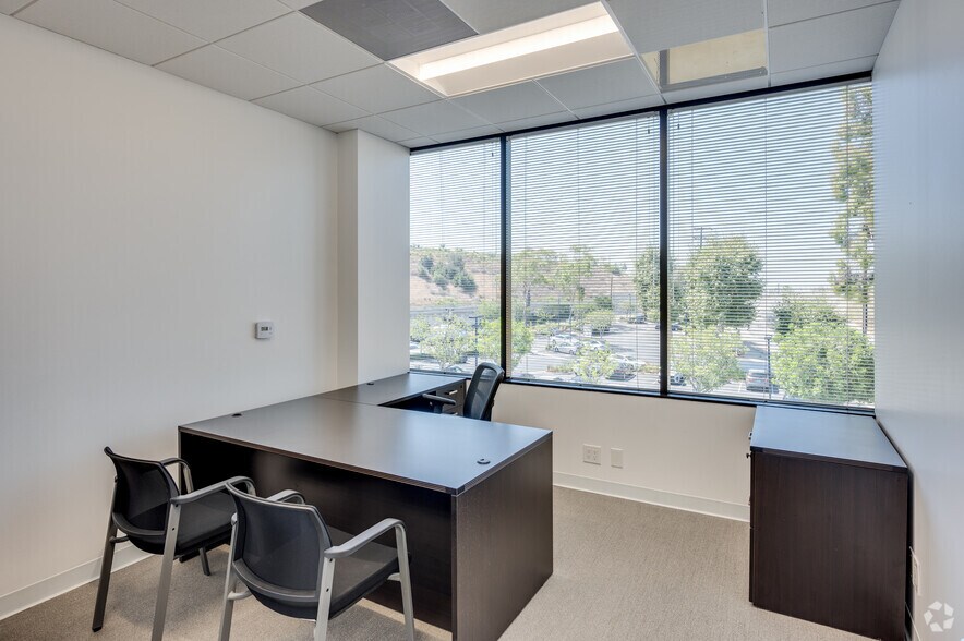 More Photos Of 3111 N Tustin Ave, Orange Office For Lease