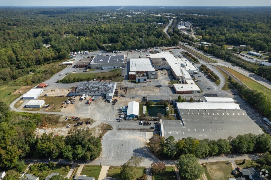 More Photos Of 1801 Rutherford Rd, Greenville Light Manufacturing For Lease