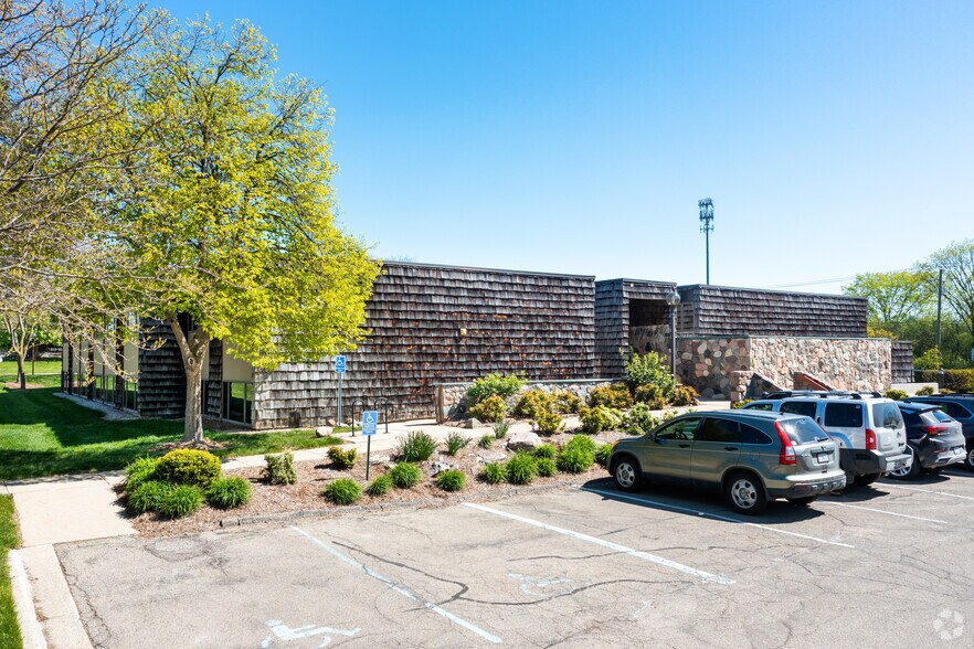 More Photos Of 2008 Hogback Rd, Ann Arbor Unknown For Lease