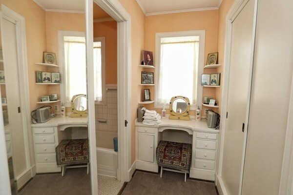 More Photos Of 600 Crockett Cir, Paris Specialty For Sale