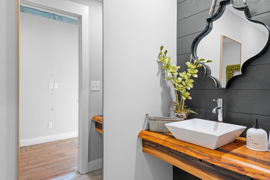 More Photos Of 357 Market Street st, Moundville General Retail For Sale