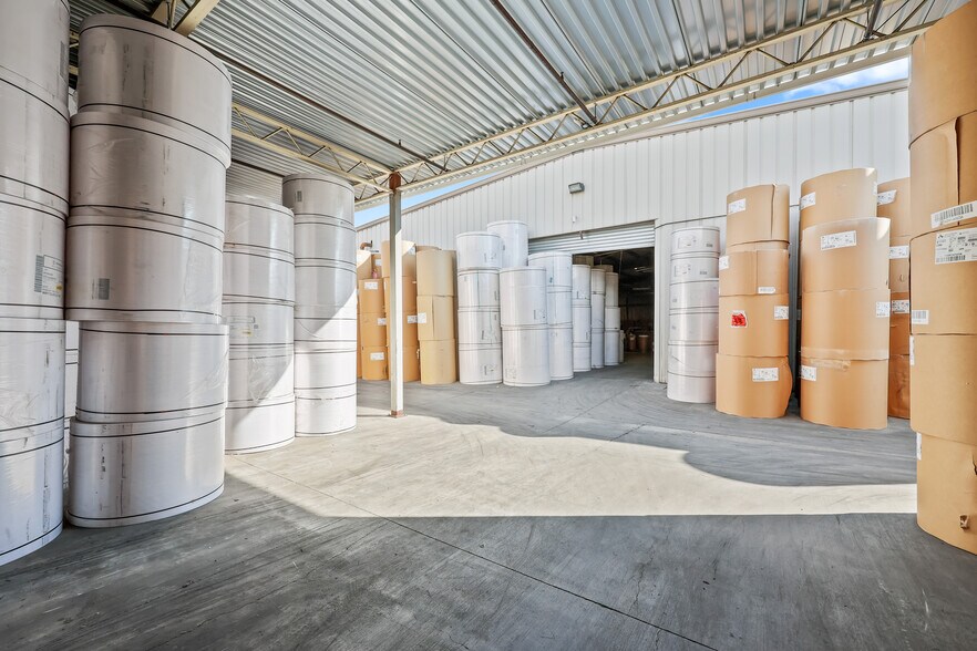 More Photos Of 1087 E 9th St, San Bernardino Warehouse For Lease