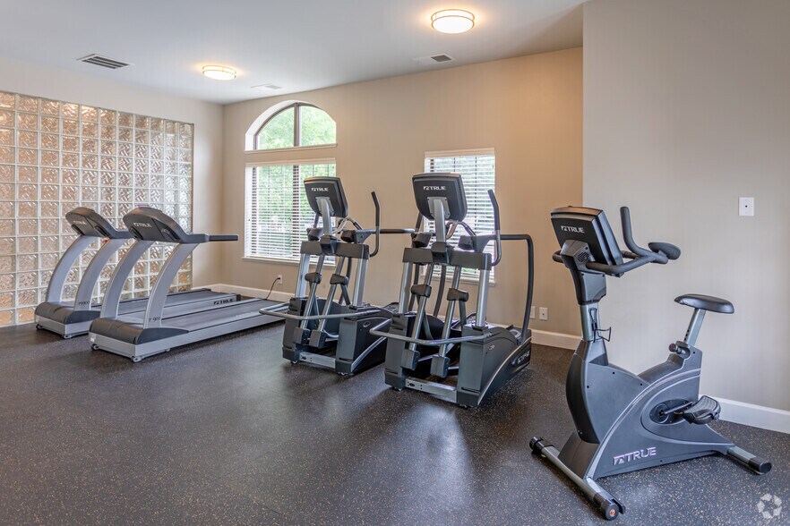 More Photos Of 8617 Edinbrook Xing, Brooklyn Park Apartments For Sale