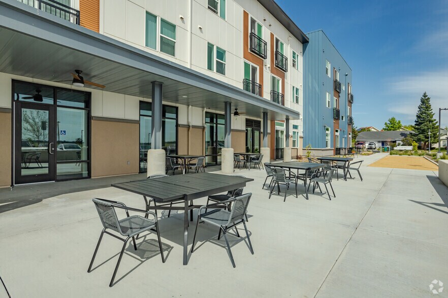 More Photos Of 1990 Belgium Ave, Chico Apartments For Lease