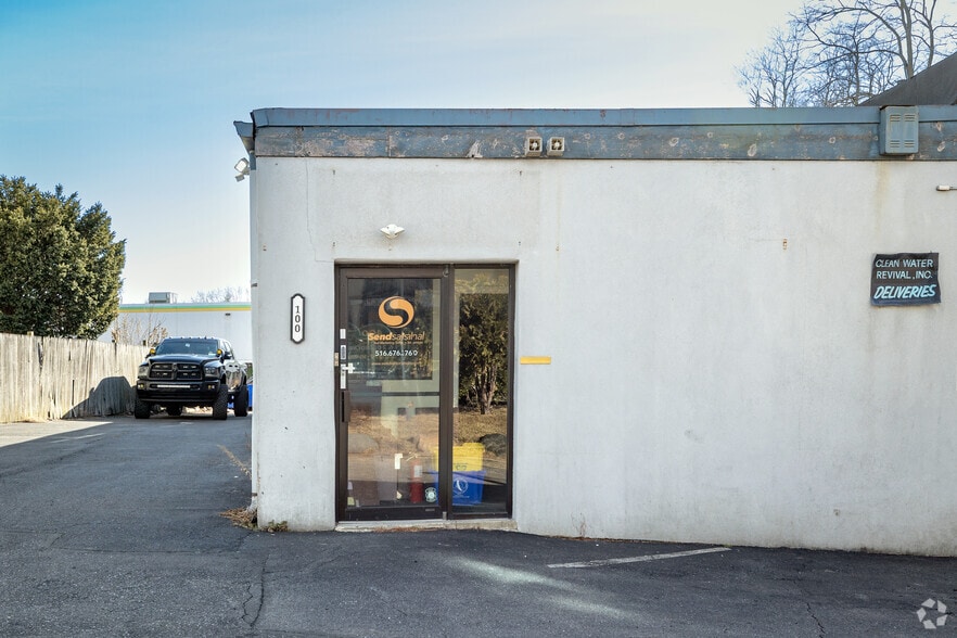 More Photos Of 100 Carney St, Glen Cove Manufacturing For Sale