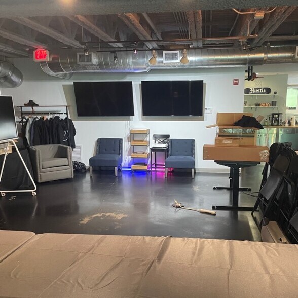 More Photos Of 444 W New England Ave, Winter Park Office For Lease