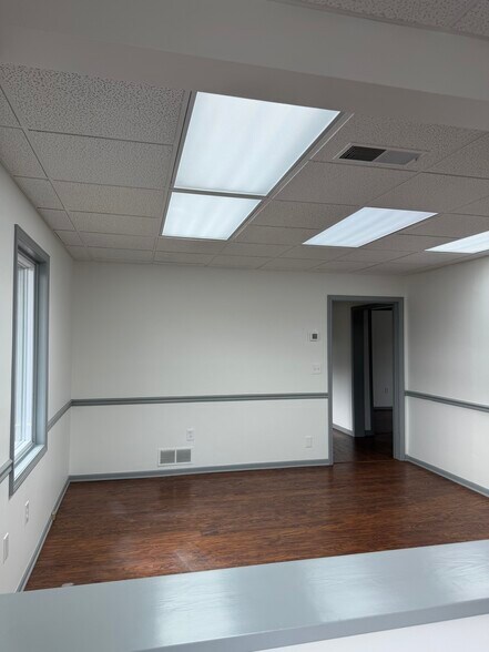 More Photos Of 2719 Huff Dr, Lawrenceville Office For Lease