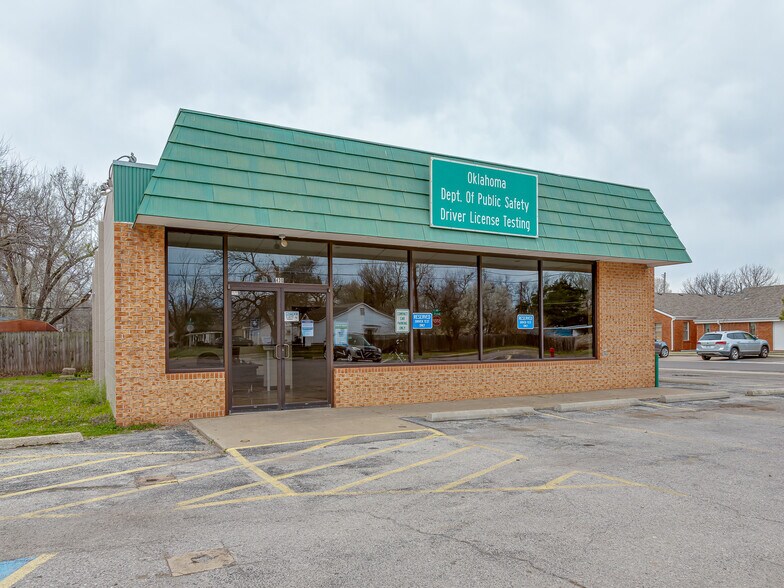 More Photos Of 430 N Berry Rd, Norman Medical For Sale