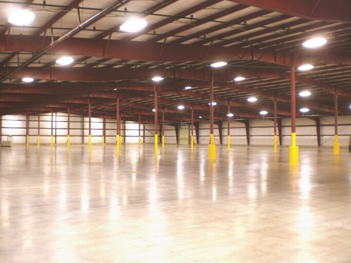 More Photos Of 8464 N 600 E, Hope Warehouse For Lease