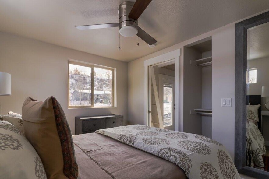 More Photos Of 280 E Washington Ave, Hayden Apartments For Sale