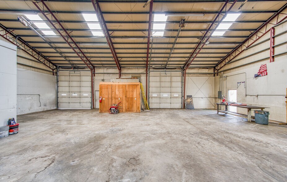 More Photos Of 6387 Ohio 48, Lebanon Specialty For Sale