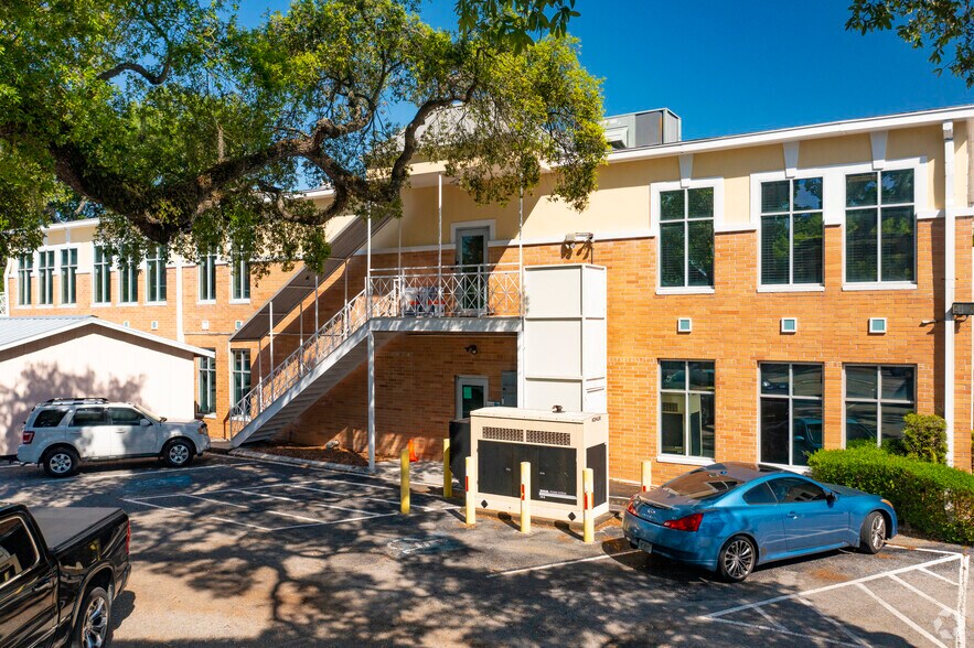 More Photos Of 300 S Hyde Park Ave, Tampa Medical For Sale