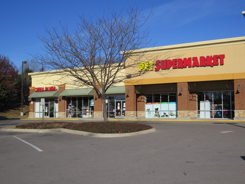 More Photos Of 8008-8038 Hwy 100, Nashville Unknown For Lease