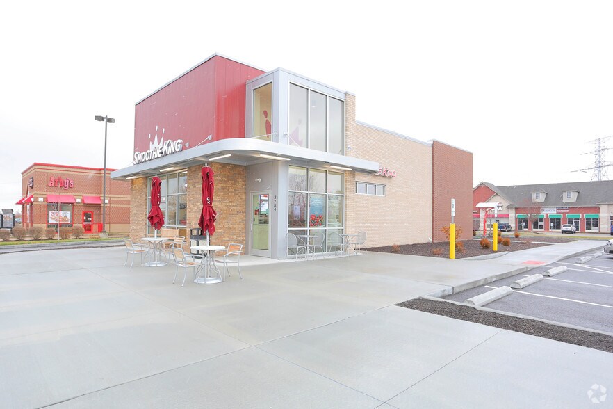 Primary Photo Of 3784 Elm St, Saint Charles Fast Food For Sale