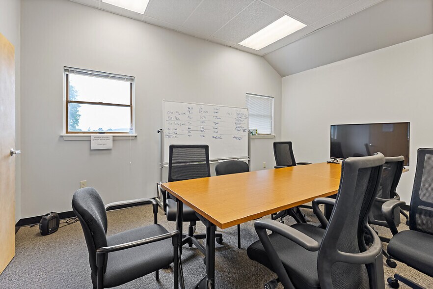 More Photos Of 323 State St, Augusta Office Residential For Sale