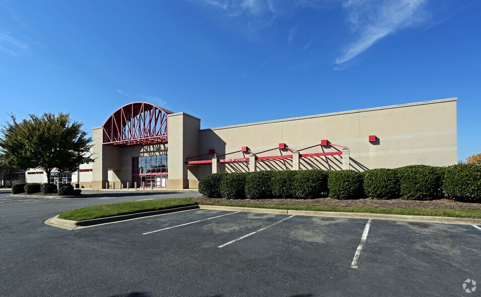 More Photos Of 8809 Jw Clay Blvd, Charlotte General Retail For Lease