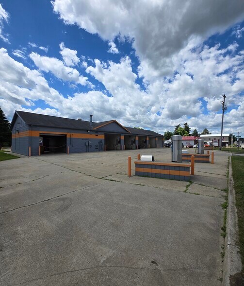More Photos Of 11561 N Saginaw Rd, Clio Carwash For Sale