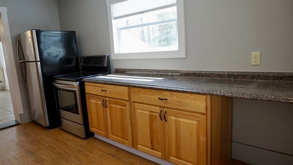 More Photos Of 73 Alstead Hill Rd, Gilsum Office For Sale
