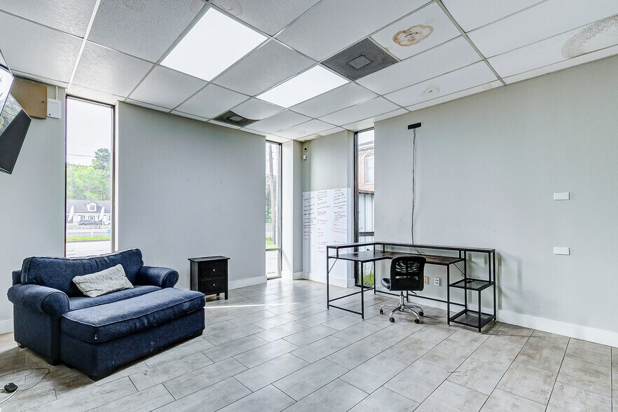 More Photos Of 3501 FM 1960 Rd E, Humble Warehouse For Sale