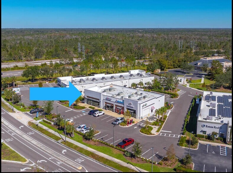 More Photos Of 5628 Circa Fishhawk Blvd, Lithia General Retail For Lease