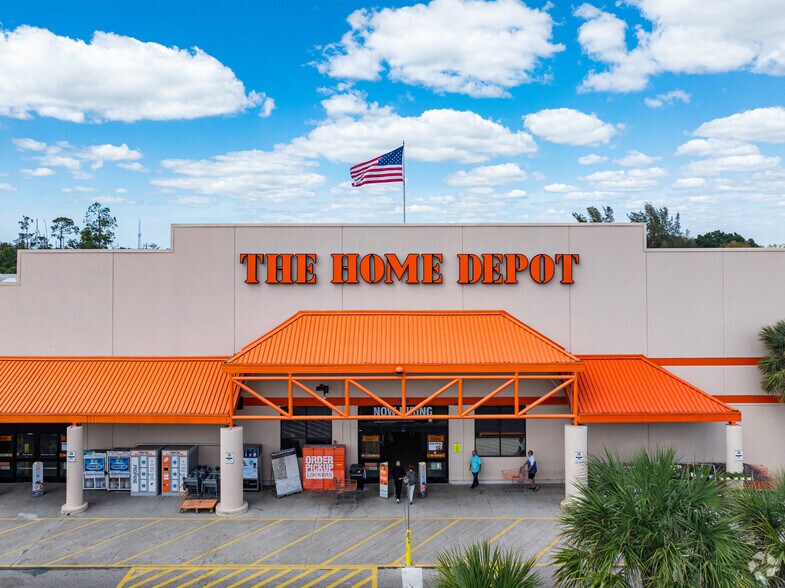 More Photos Of 2251 Pine Ridge Rd, Naples Unknown For Lease