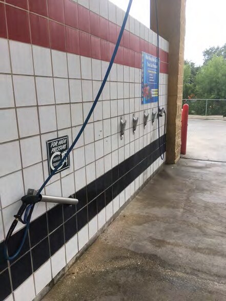 More Photos Of 4950 Evers Rd, San Antonio Carwash For Sale