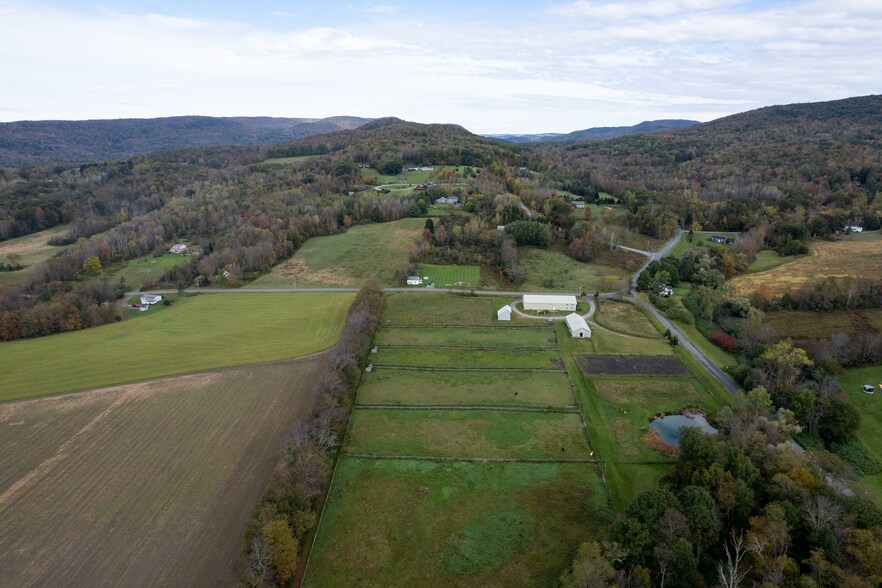 More Photos Of 4 Whitman Rd, Stephentown Sports And Entertainment For Sale