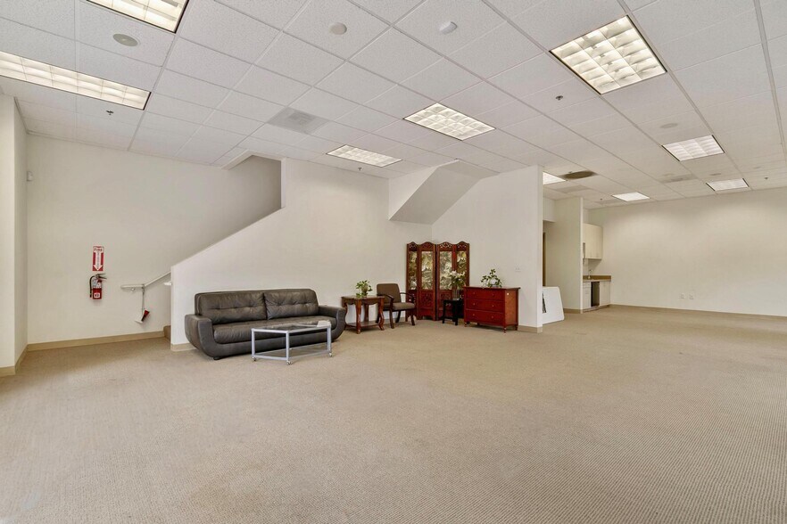 More Photos Of 4725 Mangels Blvd, Fairfield Office For Lease