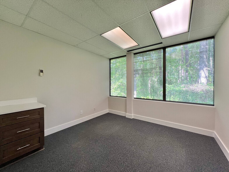 More Photos Of 1 Harbison Way, Columbia Medical For Lease