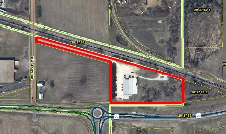 More Photos Of 195 Wendt Dr, Waupaca Warehouse For Lease