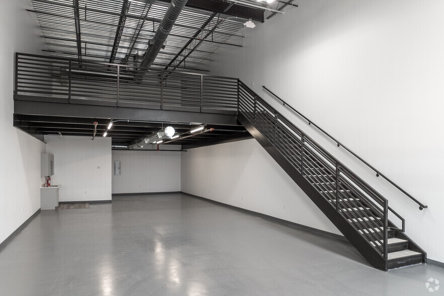 More Photos Of 2601 TX-121, Lewisville Showroom For Sale