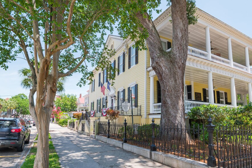 More Photos Of 117 Broad St, Charleston Hotel For Sale