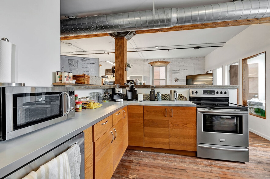 More Photos Of 1008 Race St, Cincinnati Office Residential For Sale