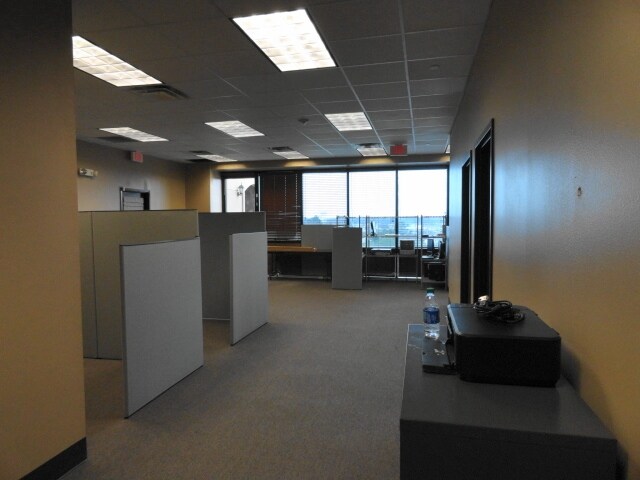 More Photos Of 2500 N 7th St, West Monroe Office For Lease