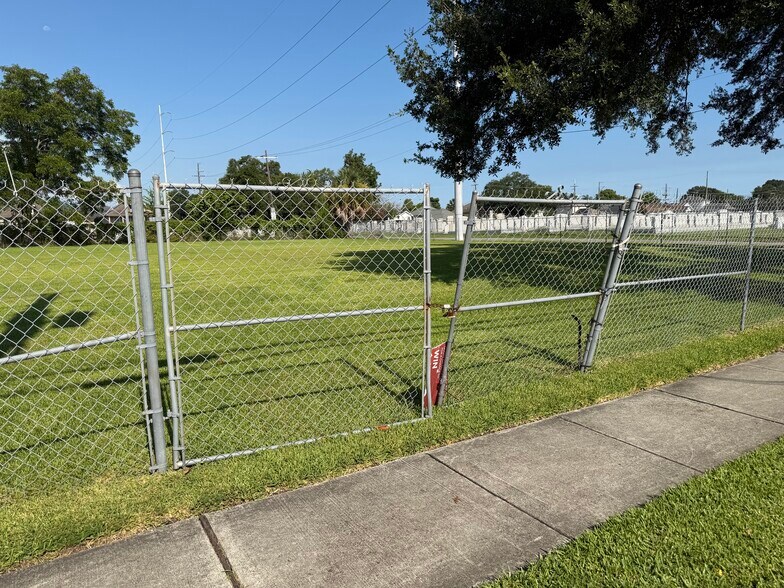 More Photos Of 4338 Elysian Fields Ave, New Orleans Land For Sale