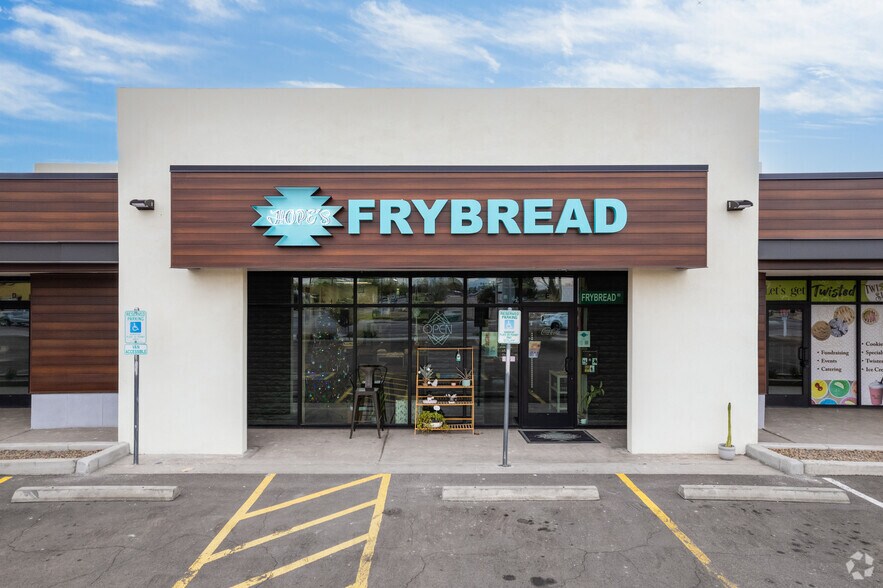 More Photos Of 144 S Mesa Dr, Mesa Restaurant For Lease